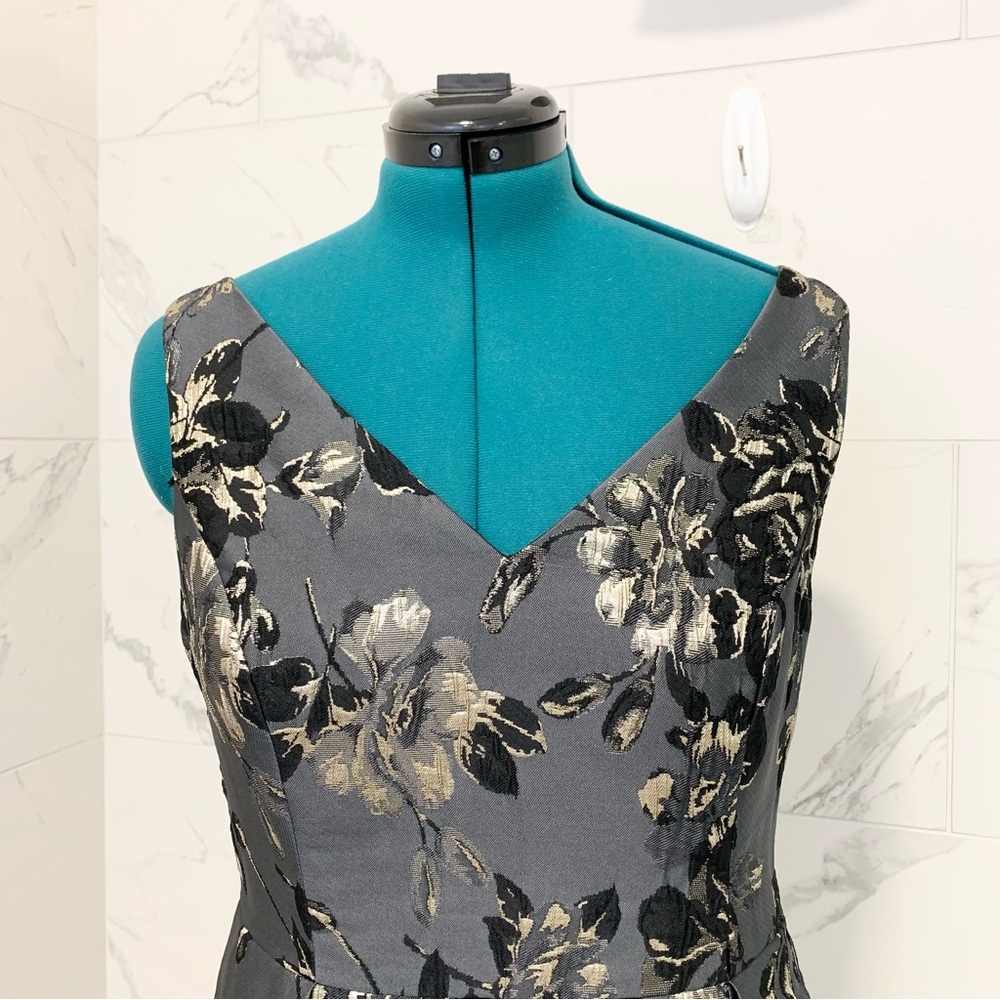 Adrianna Papell Metallic Floral Midi Dress - Picture 4 of 15